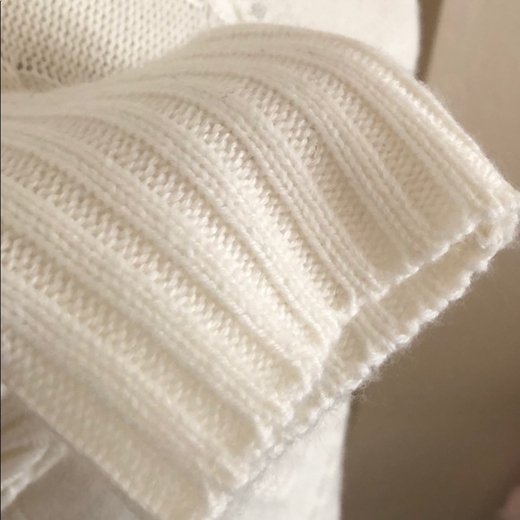 While asymmetric sweater - Picture 6 of 8